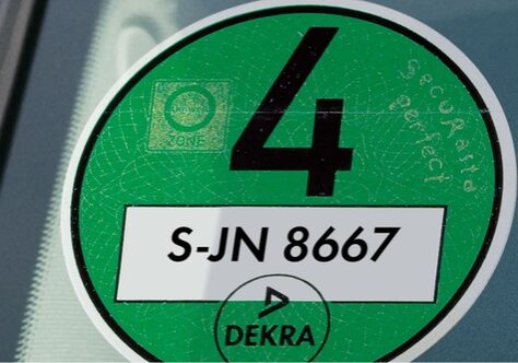 dekra-feinstaubplakette_590x332